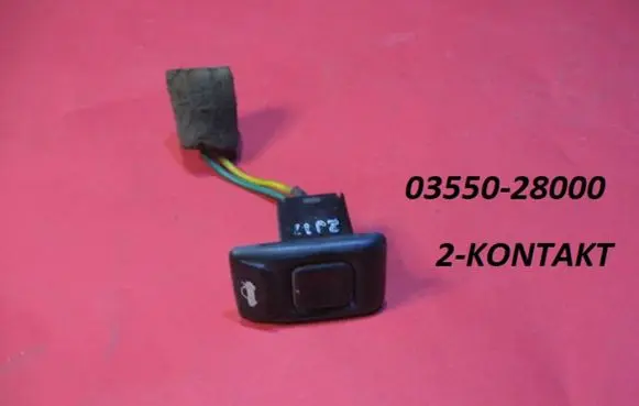 Hyundai Lantra I Tailgate/boot open switch button 0355028000