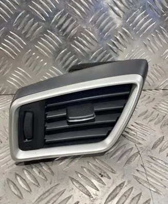 Nissan Qashqai Dashboard side air vent grill/cover trim 687614EA0A