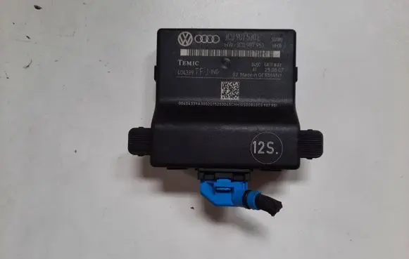 Volkswagen PASSAT B6 Gateway control module 3C0907530E