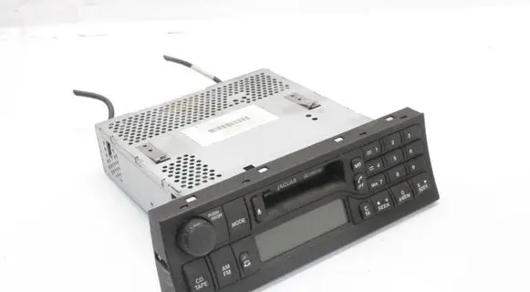 Jaguar XK8 - XKR Radio/CD/DVD/GPS head unit LJD4100AB