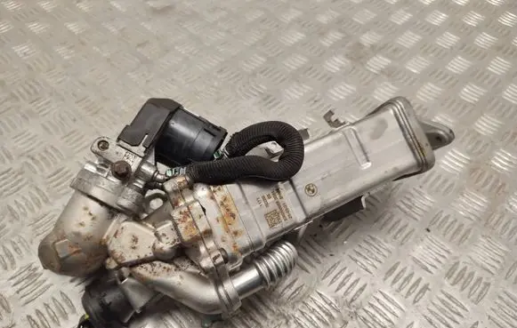BMW 3 F30 F35 F31 EGR valve cooler 7822350 11717822350 11717823210