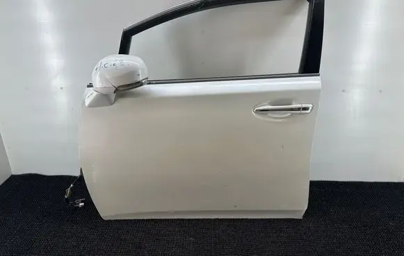 Toyota Sai Front door 