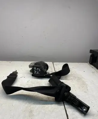 Mercedes-Benz Sprinter W906 Rear seatbelt A9068600285 040202