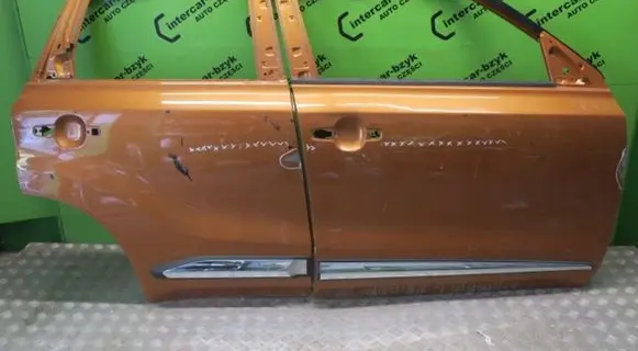 Suzuki Vitara (LY) Rear door 6800379J00