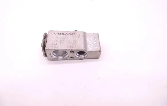 Volvo S60 Air conditioning (A/C) expansion valve 30676364 D143