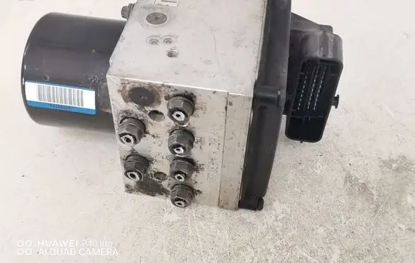 Volkswagen PASSAT B6 ABS Pump 3C0614109P 16705905 16705705