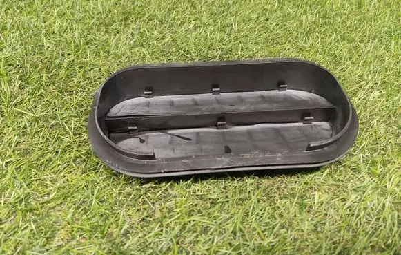 Audi A4 S4 B9 Quarter panel pressure vent 6R0819465B
