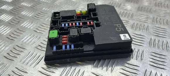 Nissan Juke I F15 Fuse box set 284B71TT2A