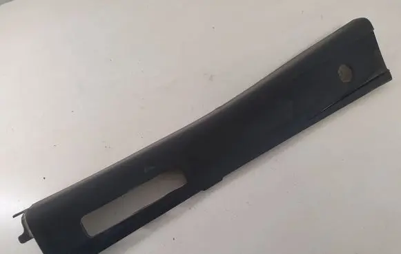 Iveco Daily 3rd gen (B) pillar trim (top) 500337384 500337386