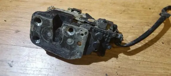 Mazda 626 Rear door lock
