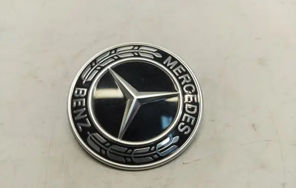 Manufacturer badge logo/emblem