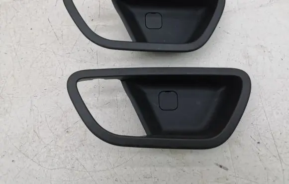 KIA Stonic Front door interior handle trim 83611H8000 82611H8000