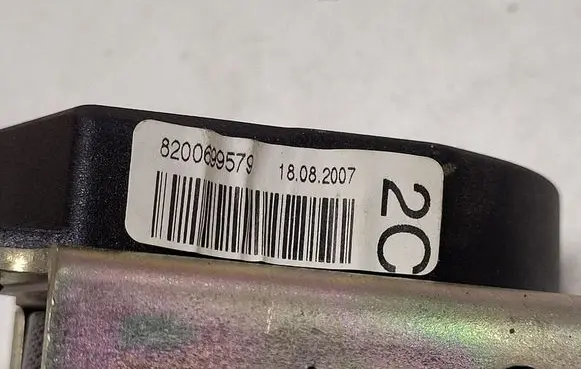 Renault Scenic II - Grand scenic II Rear seatbelt 8200699579