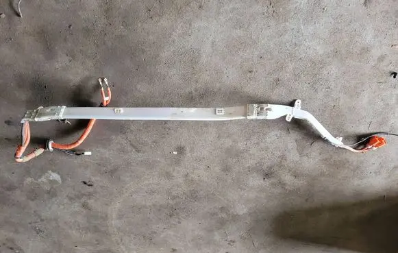 Toyota Prius (XW20) Positive cable (battery)
