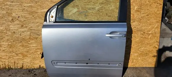 KIA Carnival Front door 91610-4D370