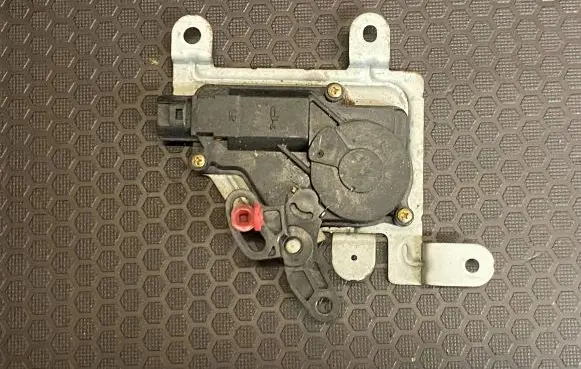 KIA Sorento Tailgate boot lock/latch motor 812403E000