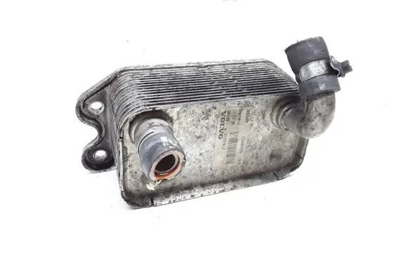 Volvo V70 Engine oil radiator 31201912