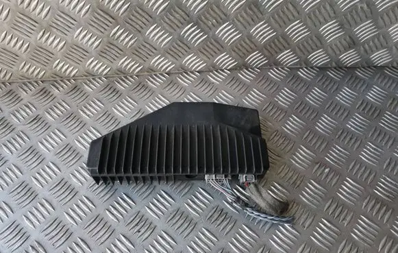 Volvo S80 Sound amplifier 8673135