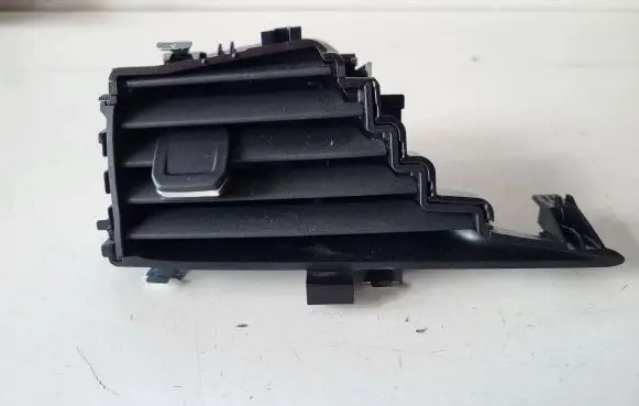 Opel Mokka B Dashboard side air vent grill/cover trim 98362779ZD