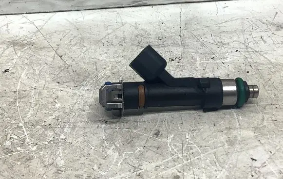 Ford Mondeo MK IV Fuel injector 0280158105 7L5GAB