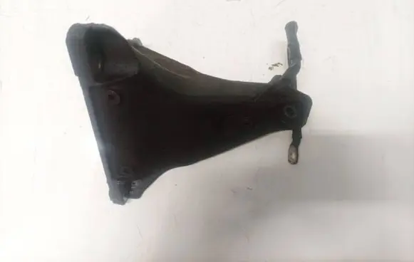 Audi A4 S4 B5 8D Engine mounting bracket 8d0199308l