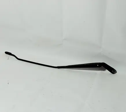 Front wiper blade arm