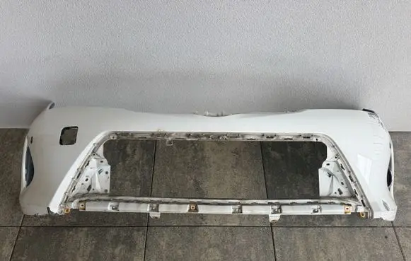 Toyota Auris E180 Front bumper