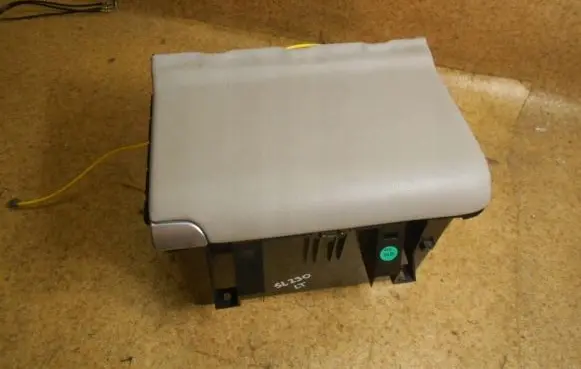 Mercedes-Benz SL R230 Glove box 9001843329