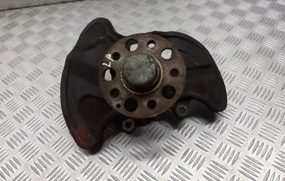 Mercedes-Benz C W204 Front wheel hub spindle knuckle A2044200744
