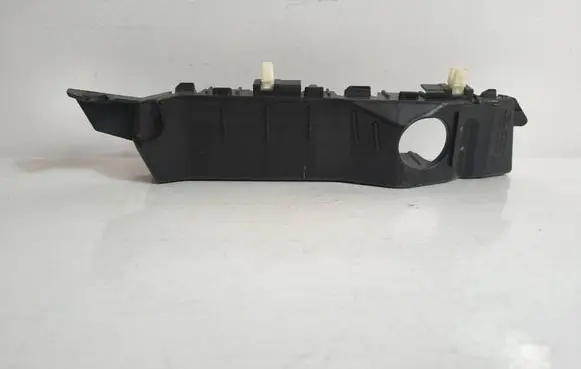 Hyundai i30 Front bumper mounting bracket 86515G4000autoas1 86515G4000
