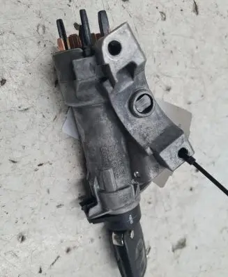 Volkswagen Golf IV Ignition lock 4B0905851C