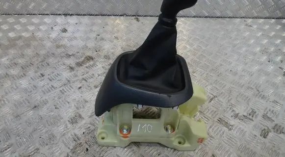 Hyundai i10 Gear selector/shifter in gearbox 84651-B4000
