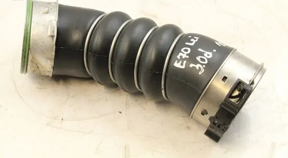 BMW X5 E70 Intercooler hose/pipe 7807985 11617807985