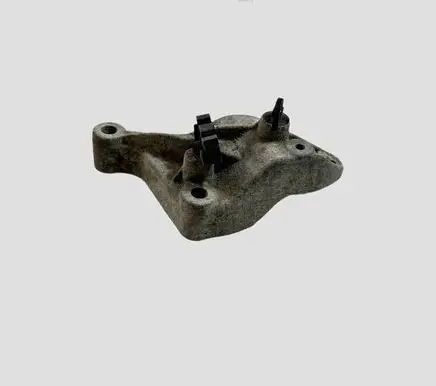 Opel Vivaro Engine mounting bracket