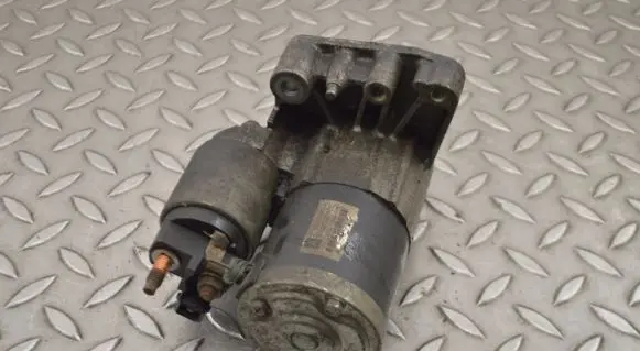 Peugeot RCZ Starter motor V7550017