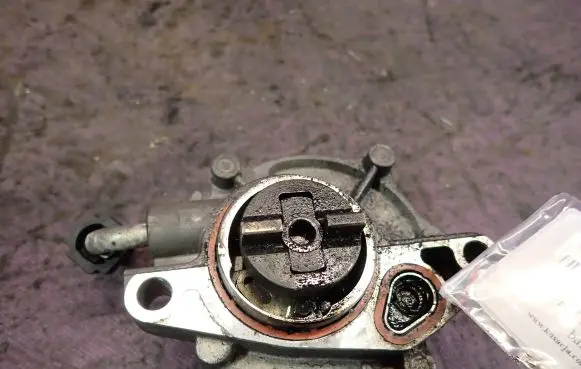 Ford Fusion Vacuum pump 9637413980