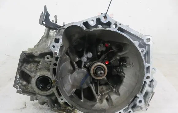 Toyota Yaris Manual 6 speed gearbox 331110250 3311150D111
