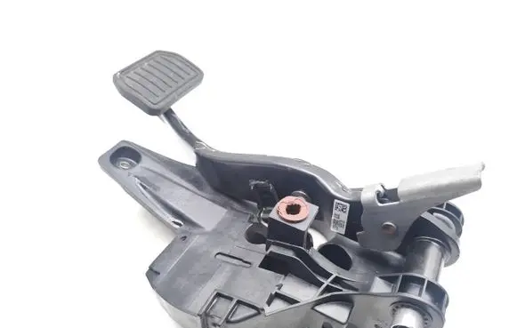 Tesla Model 3 Brake pedal 104469200D