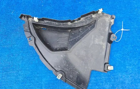 BMW 5 G60 G61 Front arch 5A036D4