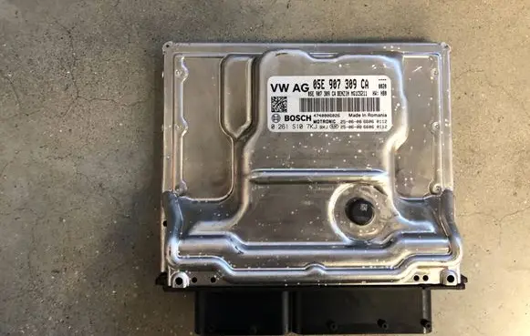 Volkswagen Tiguan Engine control unit/module 05E907309CA 0261S10751