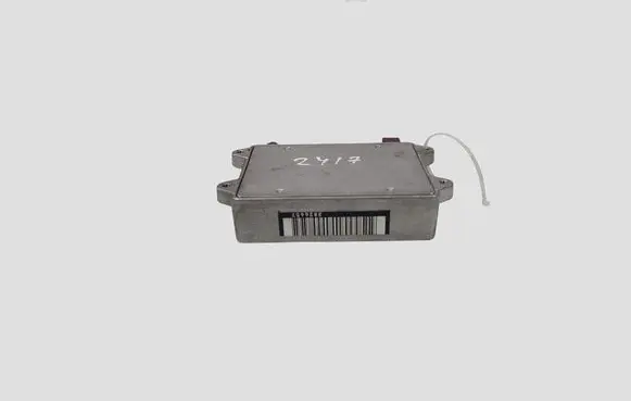 Audi A6 S6 C6 4F Aerial antenna amplifier 8E0035456D