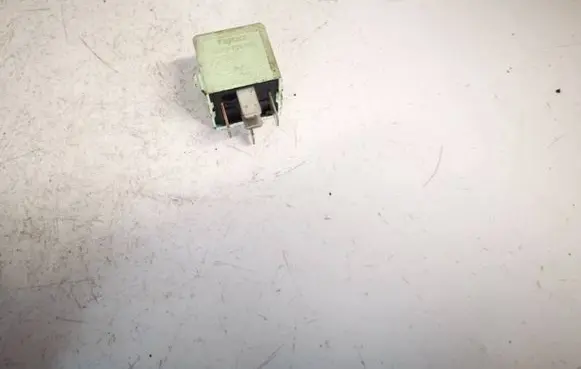 BMW 5 E60 E61 Other relay 61368373700 6136-8373700