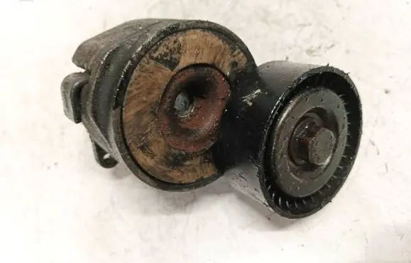 Opel Vectra C Generator/alternator belt tensioner 55190813 tf058e