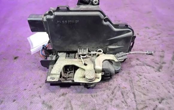 Seat Leon (1M) Front door lock 