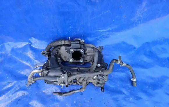 Toyota Prius (XW50) Intake manifold 17120-37110