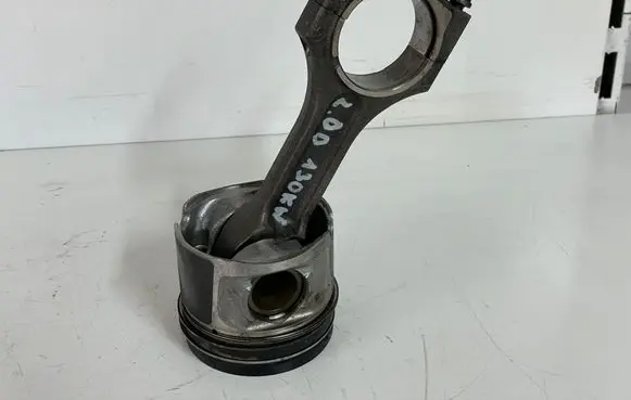 BMW 3 E92 E93 Piston with connecting rod 7803033 7807345