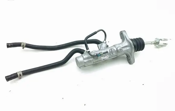 Lexus RX 450H Clutch master cylinder 