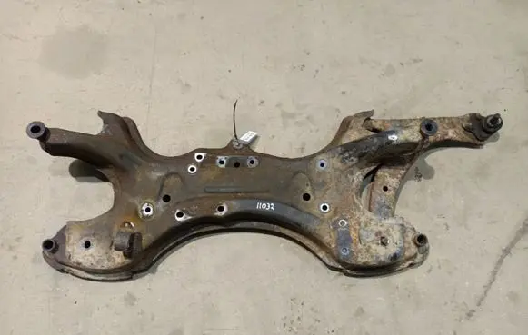 Toyota Corolla E120 E130 Front subframe 