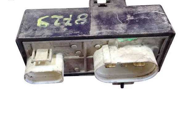 Volkswagen New Beetle Fan control module 