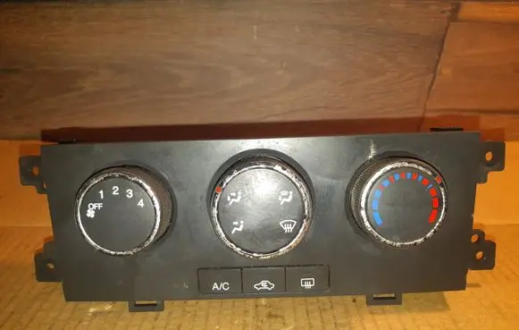 Chevrolet Captiva Climate control unit 0704130046 96820197
